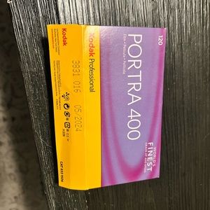 Portra 400 film (120)